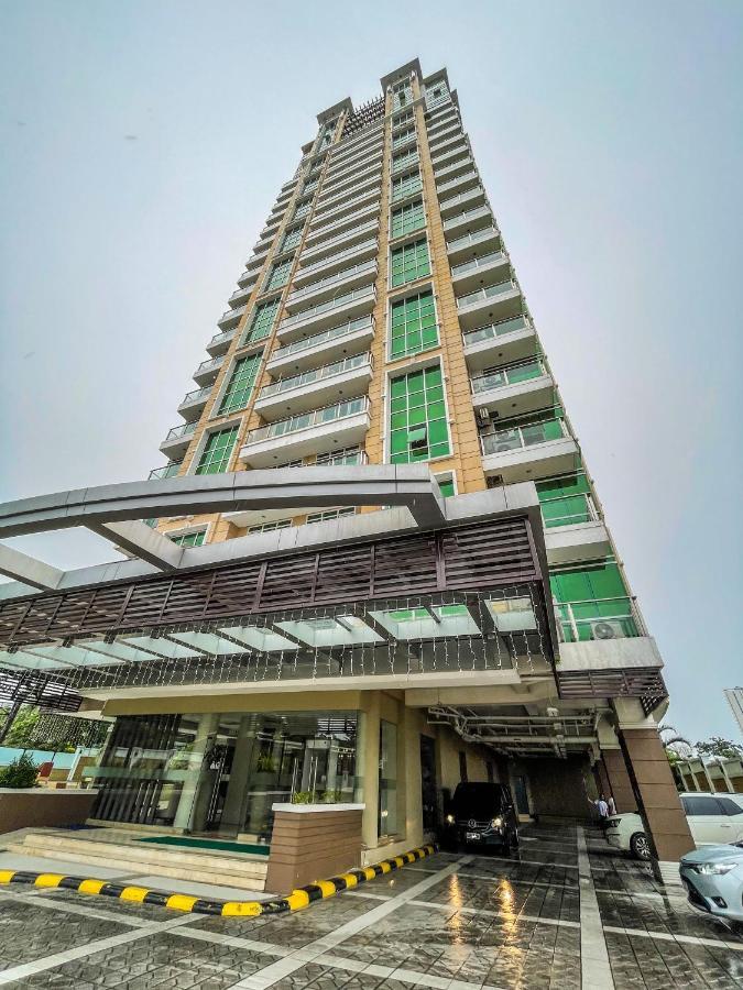 City Center- Balcony Suite Cebu Exterior photo