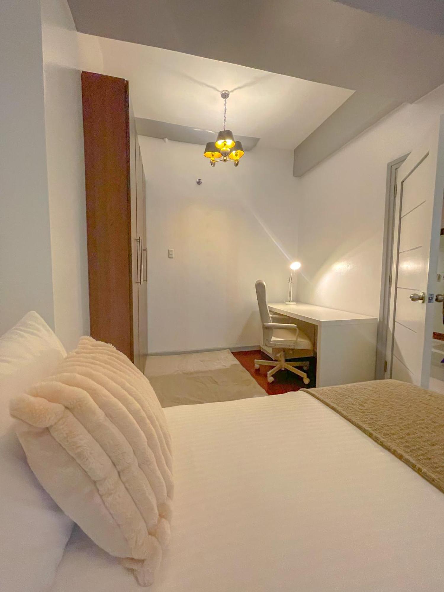 City Center- Balcony Suite Cebu Exterior photo